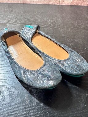 Tieks Drago sparkling Reptile silver foil accents and Silver/blue hue US 7